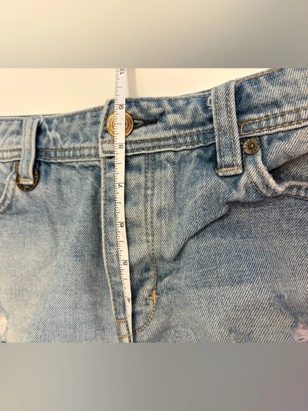 NEUW distressed denim short shorts size‎ 25
